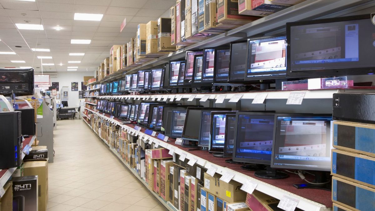 electronics and appliance stores market outlook