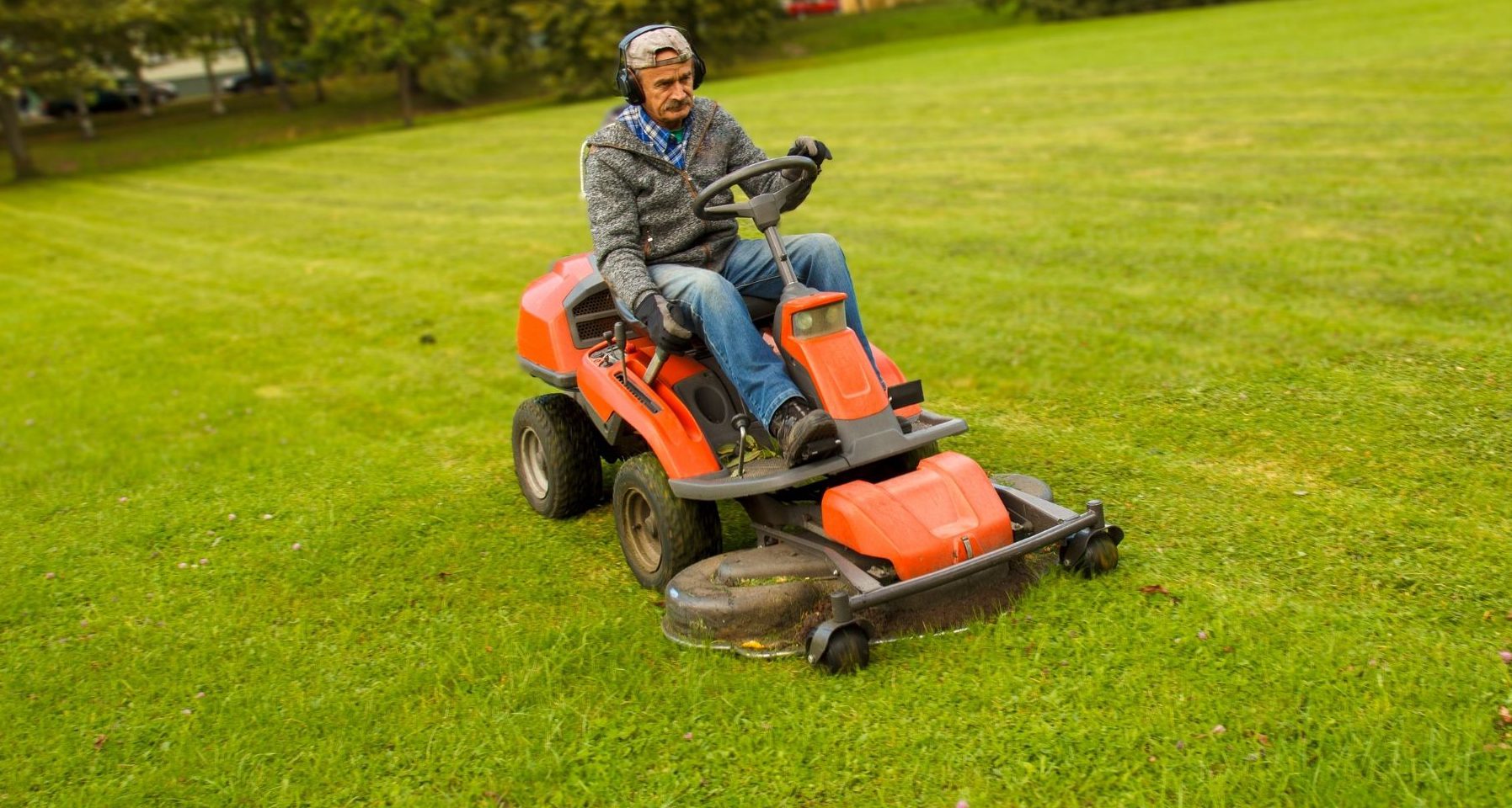 Global Riding Mowers Market Size, Forecasts, And Opportunities