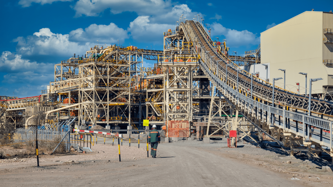 Global Crushing, Screening, And Mineral Processing Equipment Market